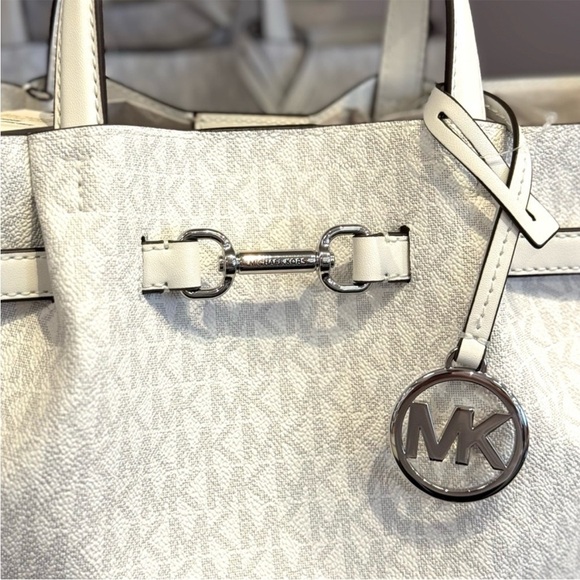 Michael Kors Carson Medium Signature Logo Satchel Bag Optic White - Picture 7 of 9